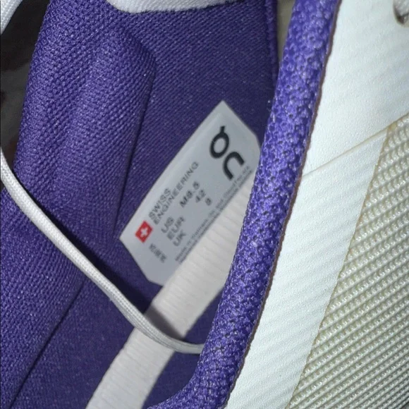 Mens On Cloud Versa lifestyle Running White and Purple Athletic Shoes size 8.5 - Picture 8 of 14